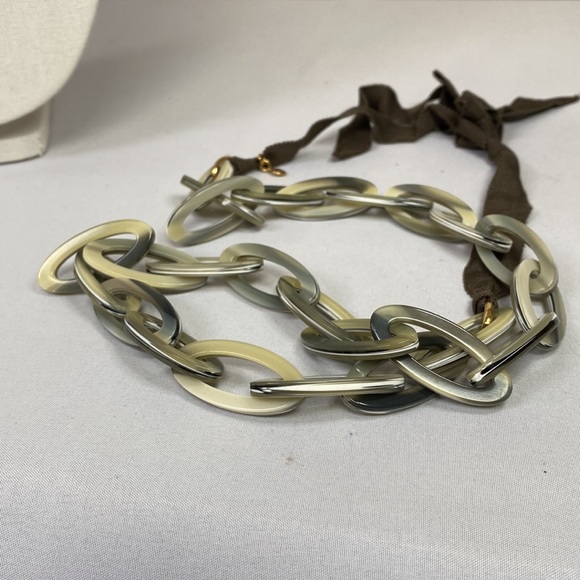 Long gray beige tone J Crew link necklace - Picture 7 of 7